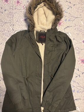 Yoki Olive Utility Hooded Parka with Faux-Fur Trim